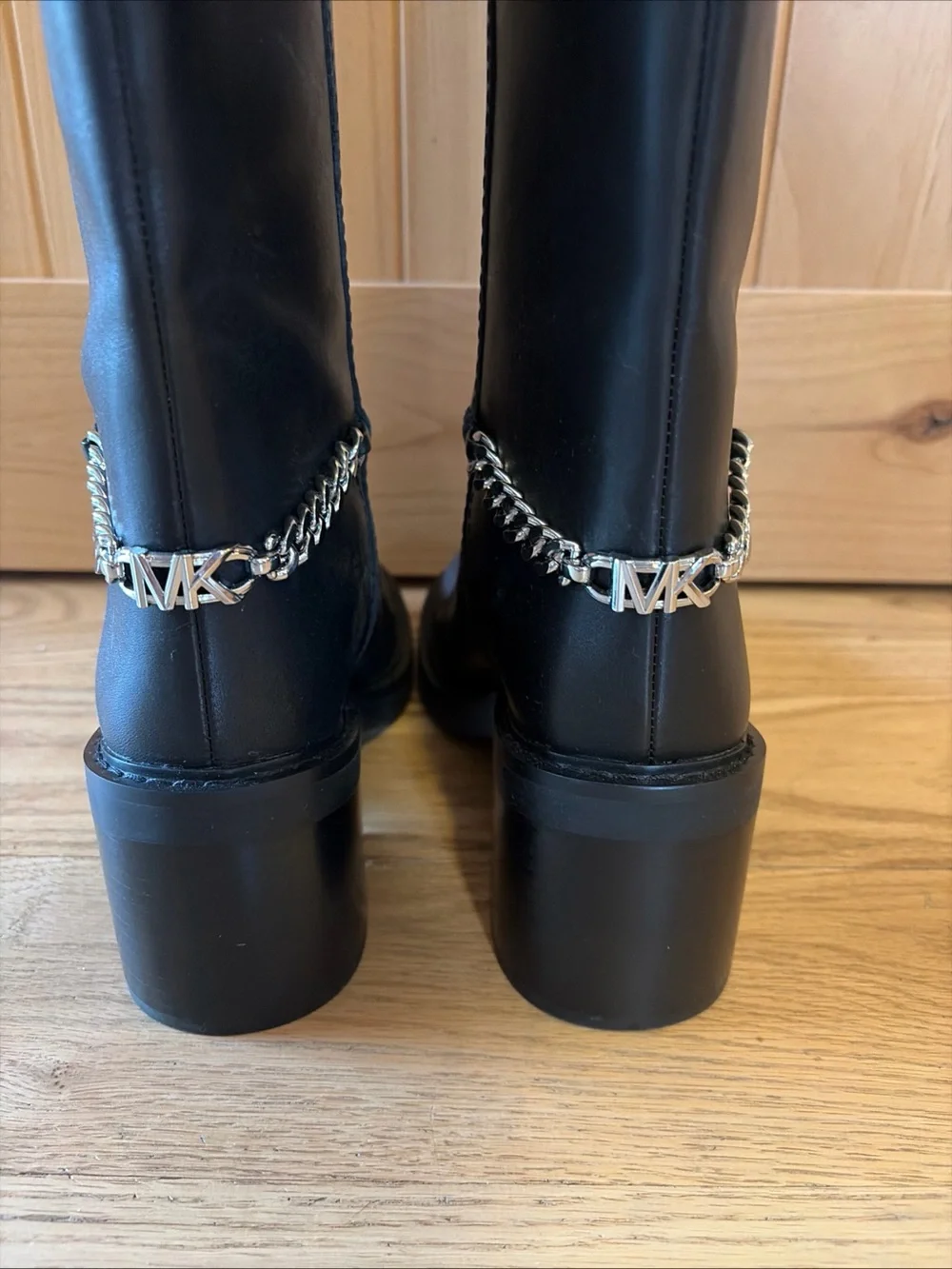 MICHAEL KORS Carlisle Tall Leather Riding Boots Black Chunky Chain US 7.5 NWOB